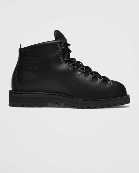 Danner hotsell black boots