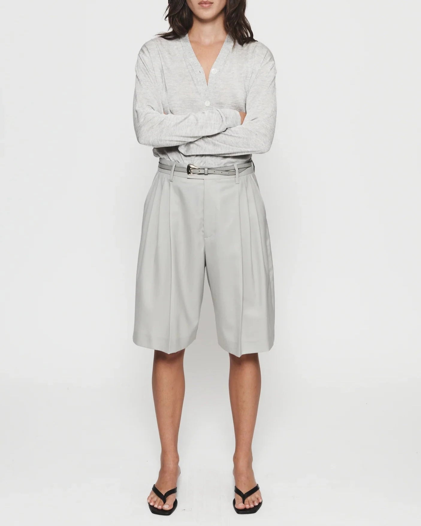 6397 3-Pleat Short Cement Shorts Women