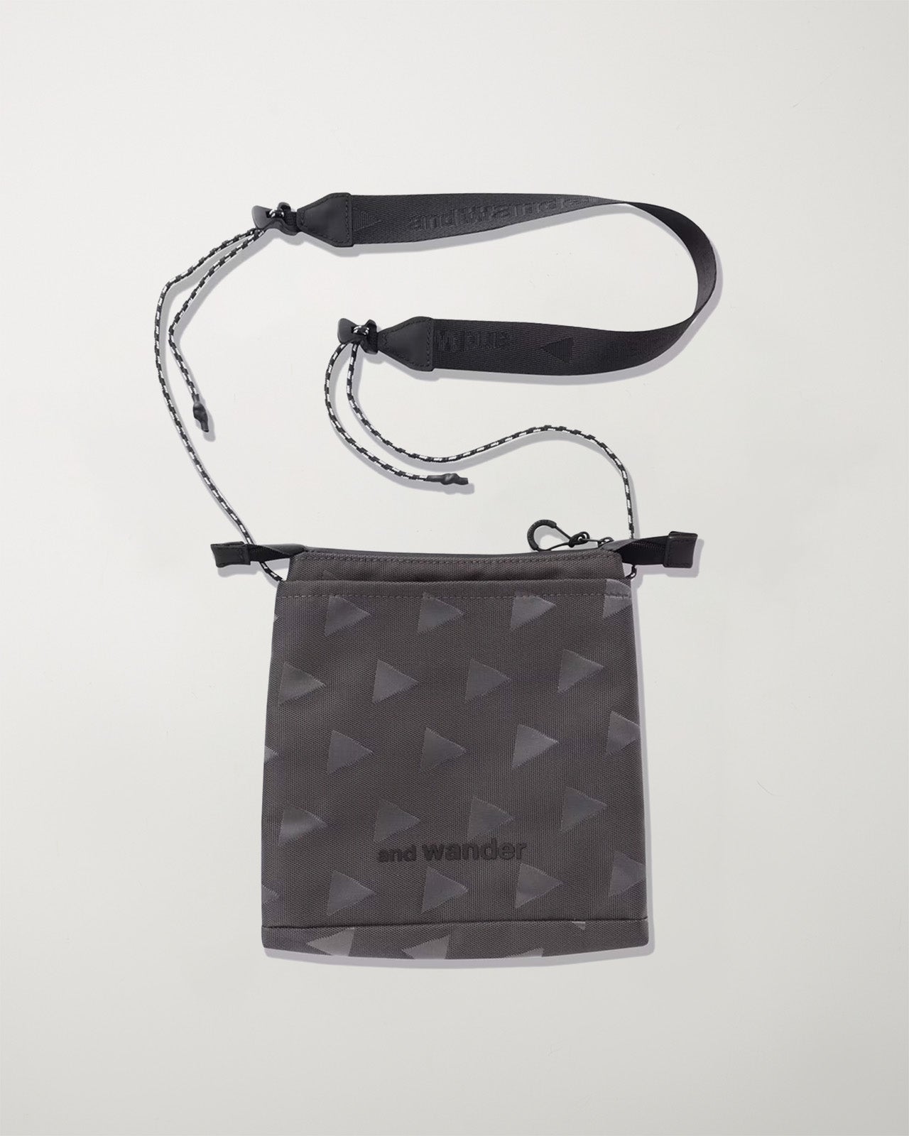 and wander Triangle JQ Sacoche Bags Men