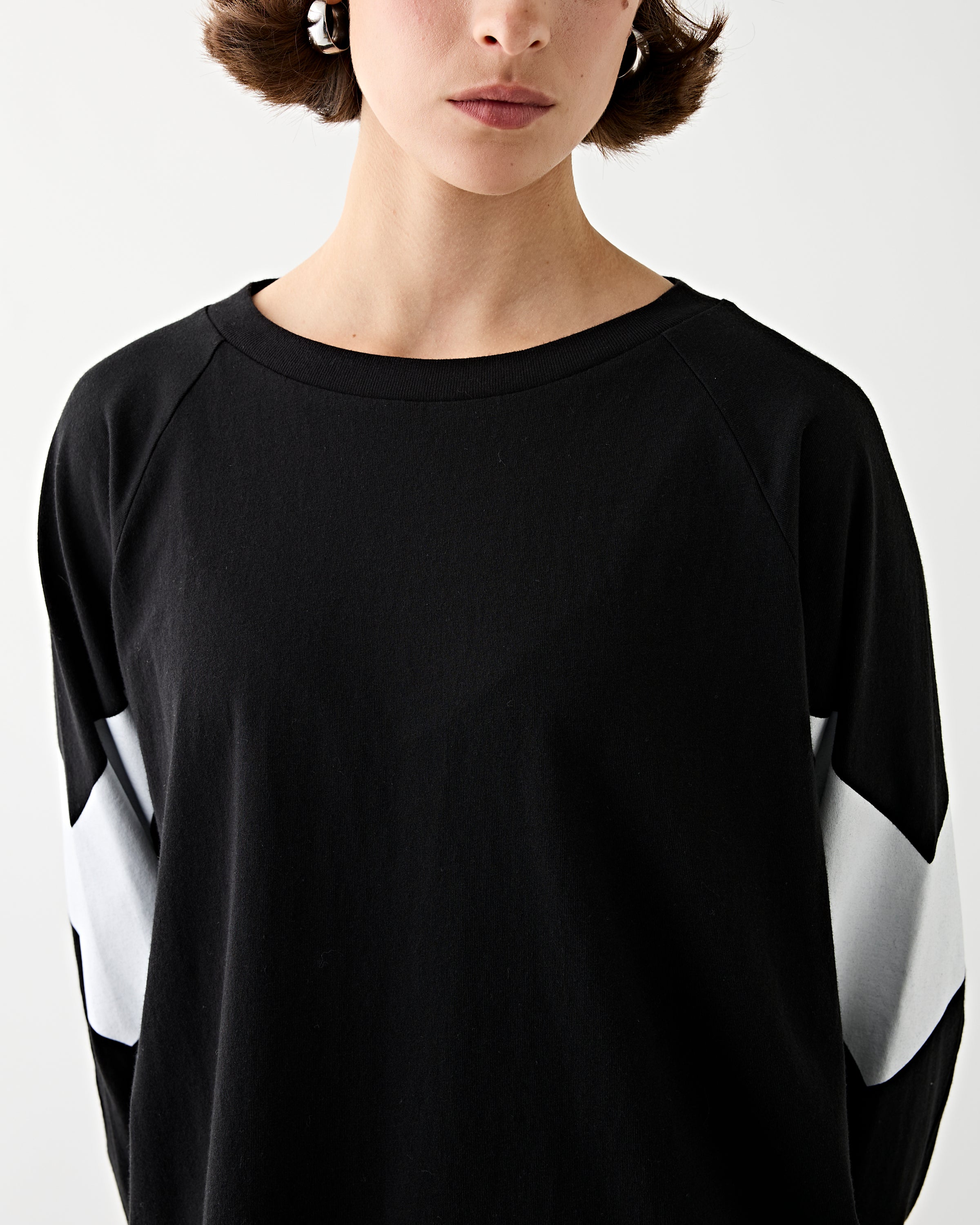 6397 Chevron Raglan Tee Black T-shirt L/S Women