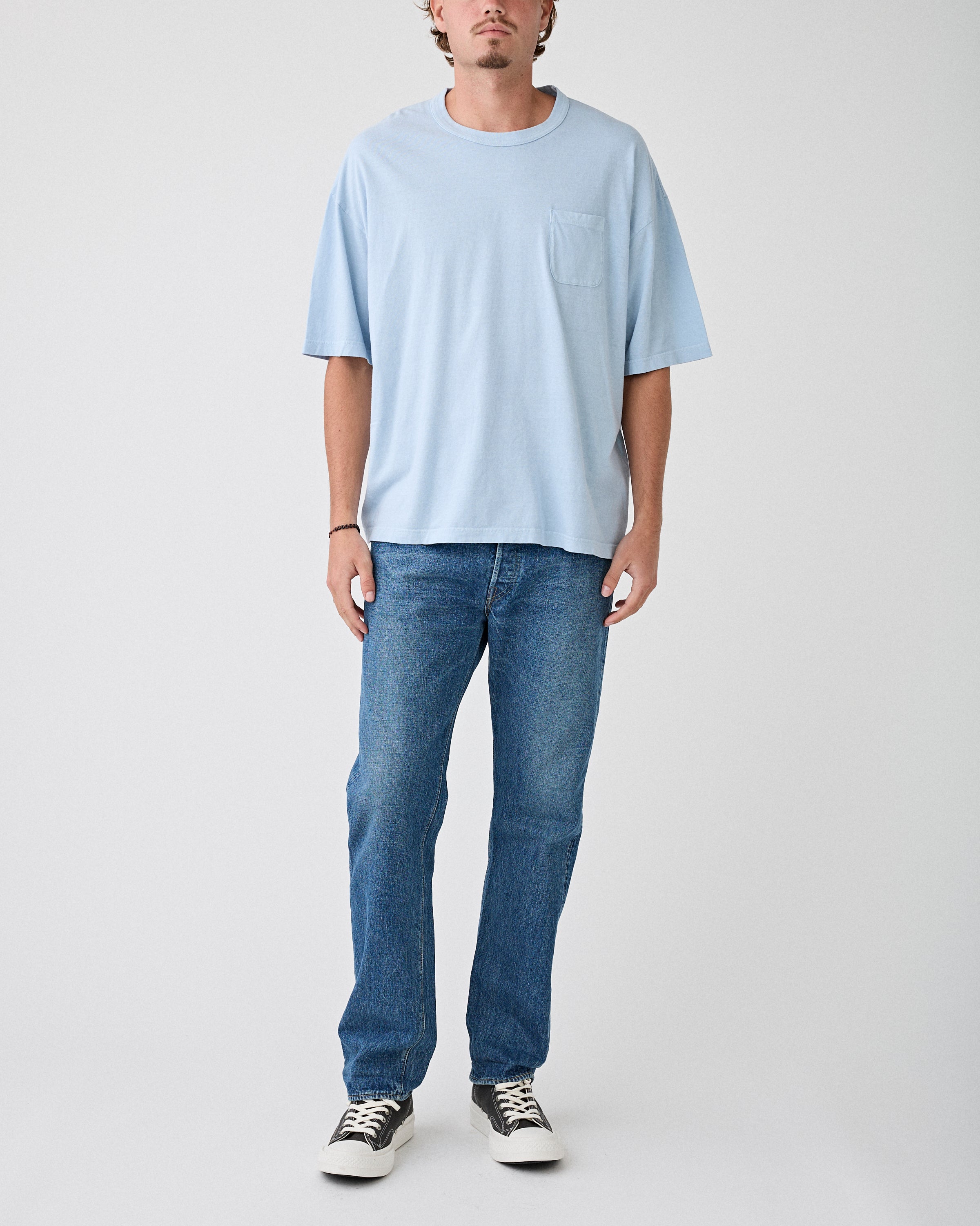 Visvim – Mondo Tee Damaged Light Blue – Tenue de Nîmes