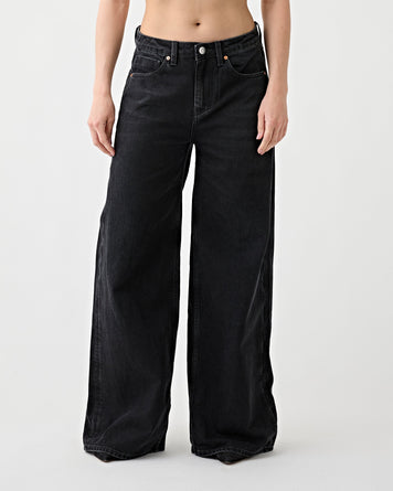 Tenue. Bella Jeans Coal Denim Women