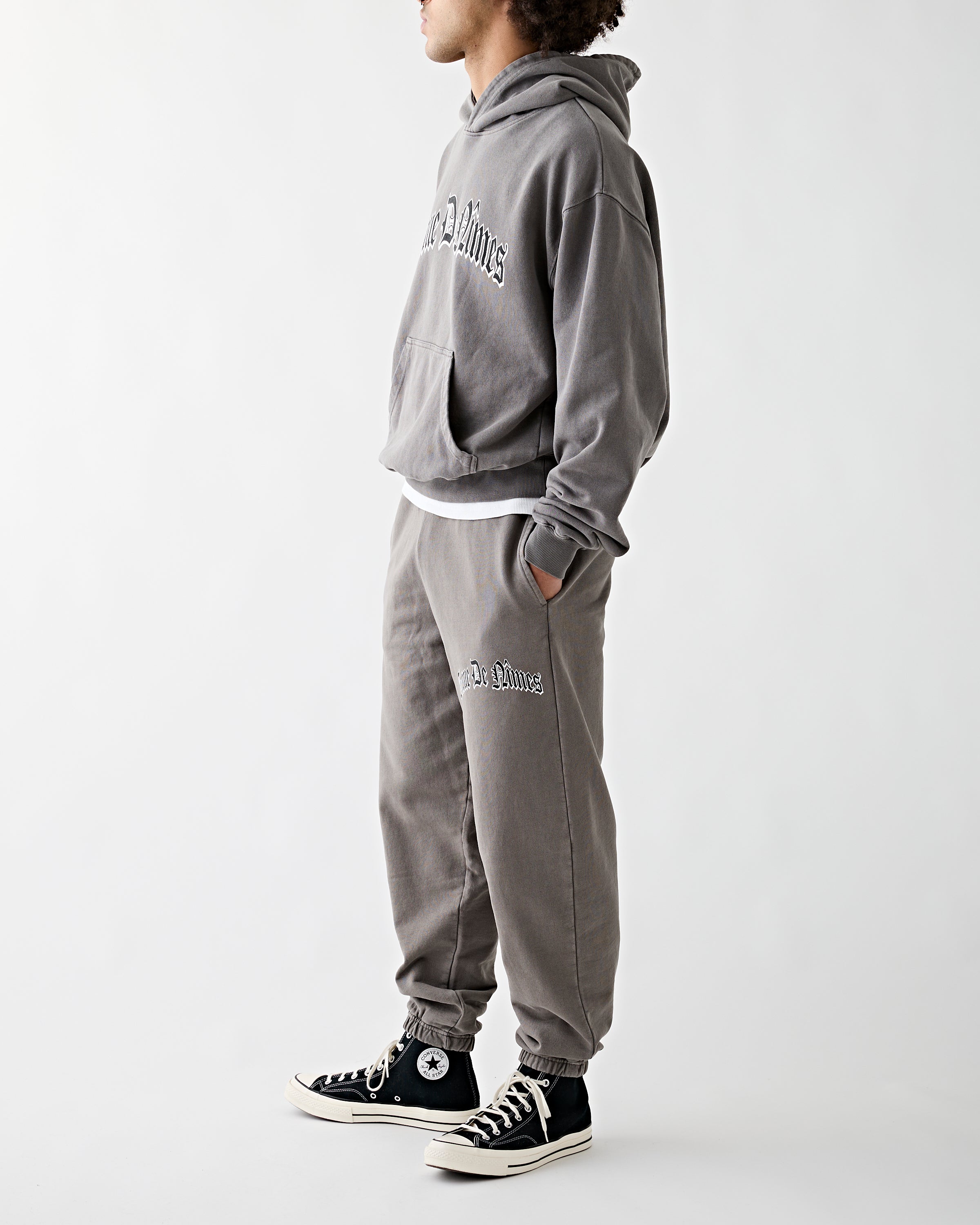 Tenue de Nîmes Paco Relaxed Sweatpants Pigment Dye Grey Pants Men