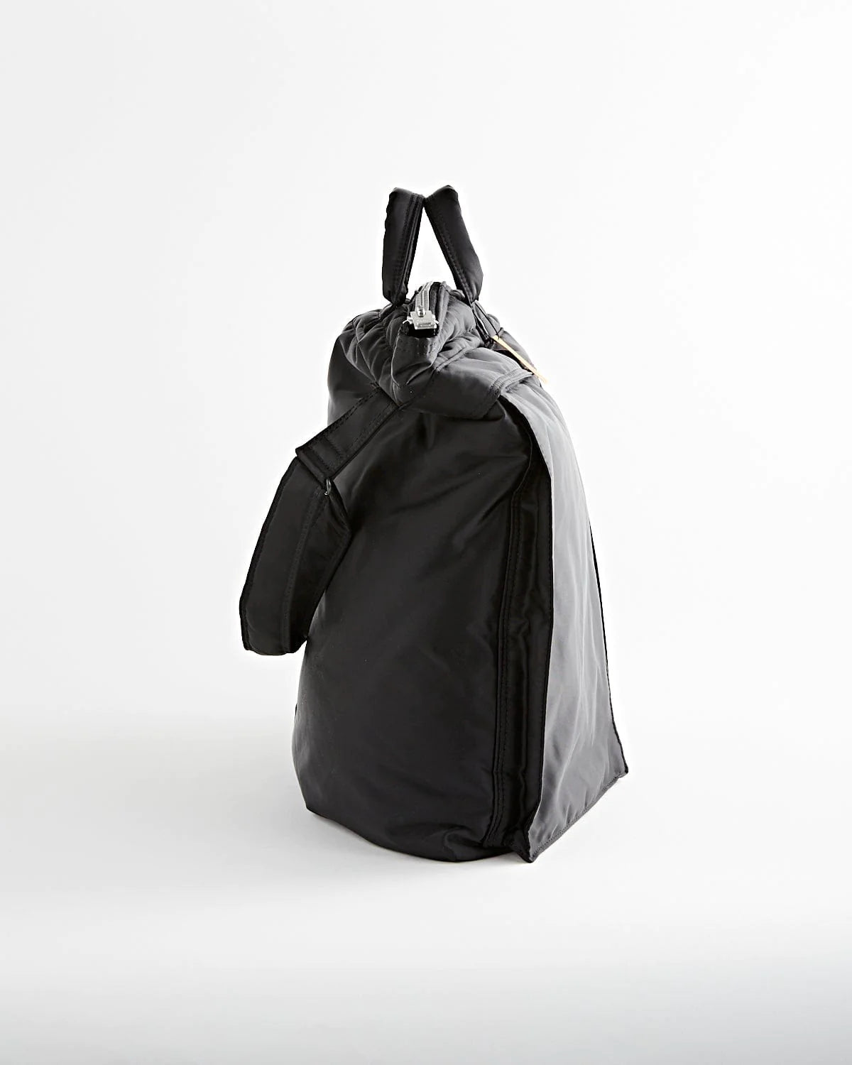 helmet bag rains with Bottom Storage Compartment Prevent scratching up your shield and keep your helmet looking fresh with our Rugged Helmet Bag Rains Ultralight Helmet Bag -