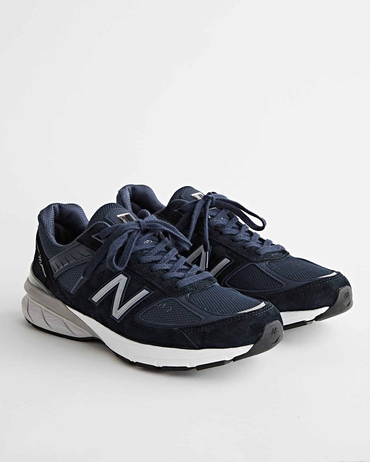 New Balance – 990v5 'Made in USA' Navy – Tenue de Nîmes