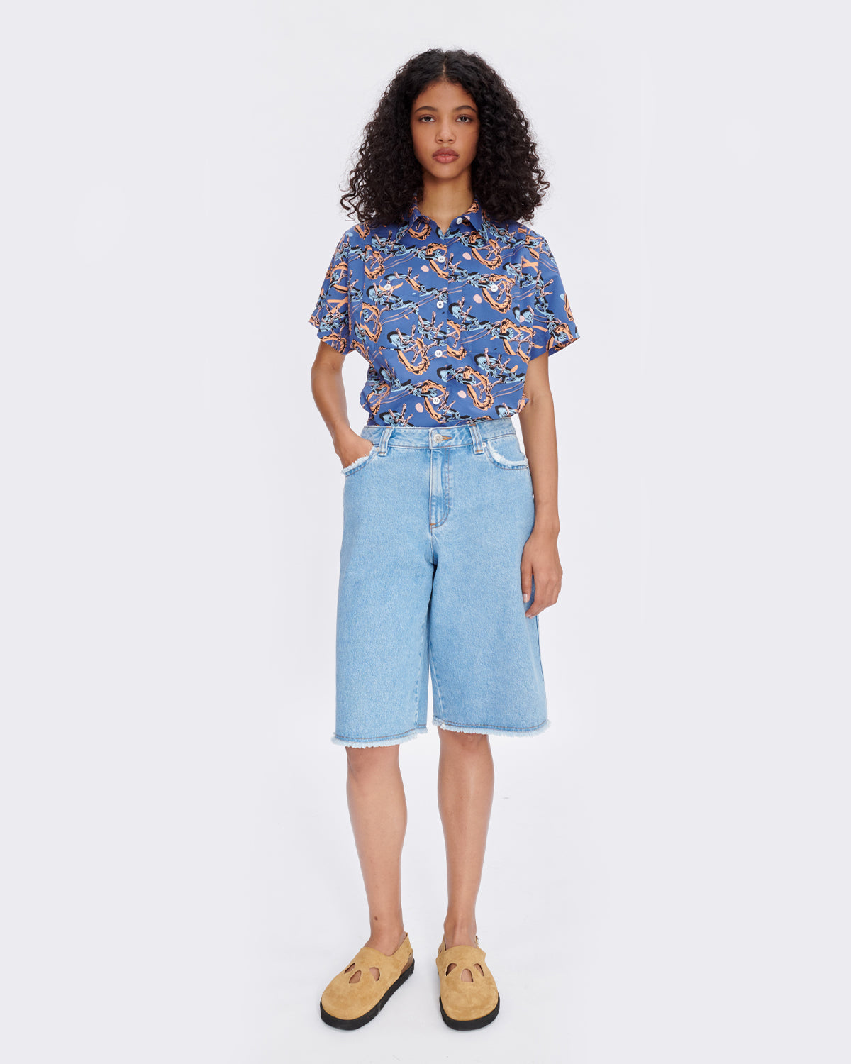 A.P.C. Short Beverly Light Blue WOMEN SHORTS